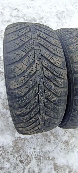 Шины на р16  2 штуки