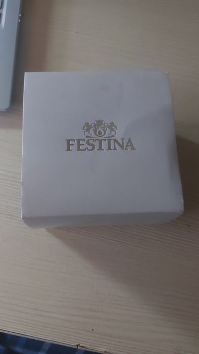 Ceas Festina automatic.