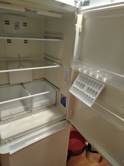 Продам холодильник за 40 тыс