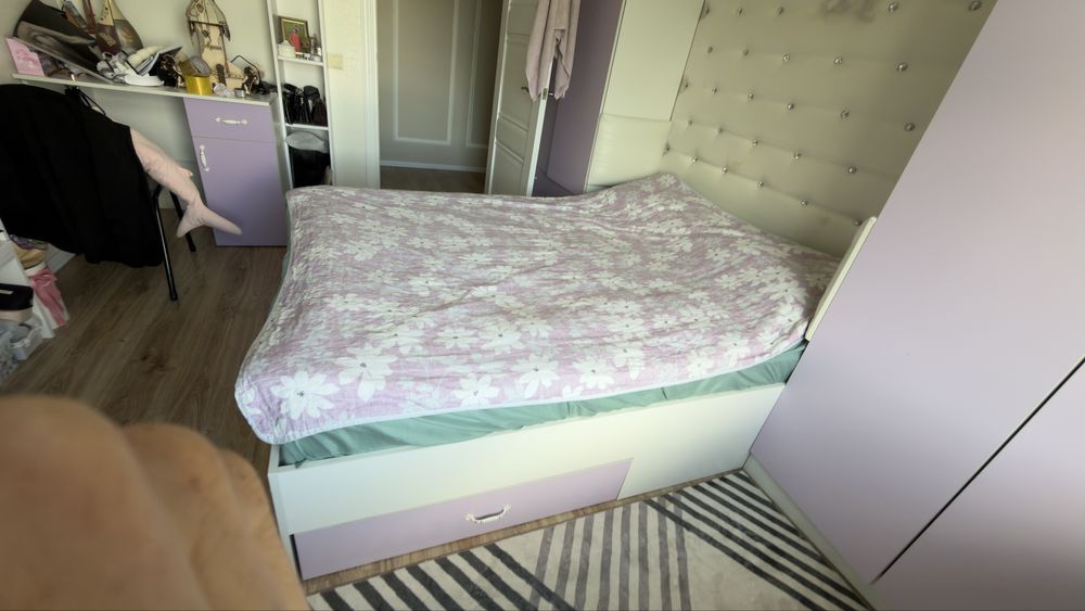 Продам кровать 140*200 с матрасом