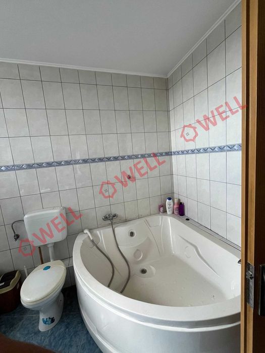 Apartament de vânzare – 3 camere, spațios și luminos!