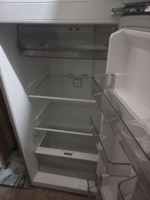 Холодильник практически НОВЫЙ