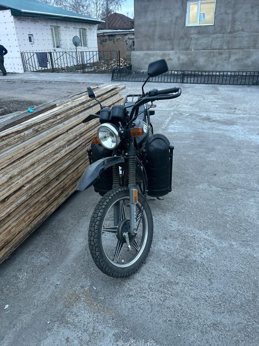 мотоцикл на ходу