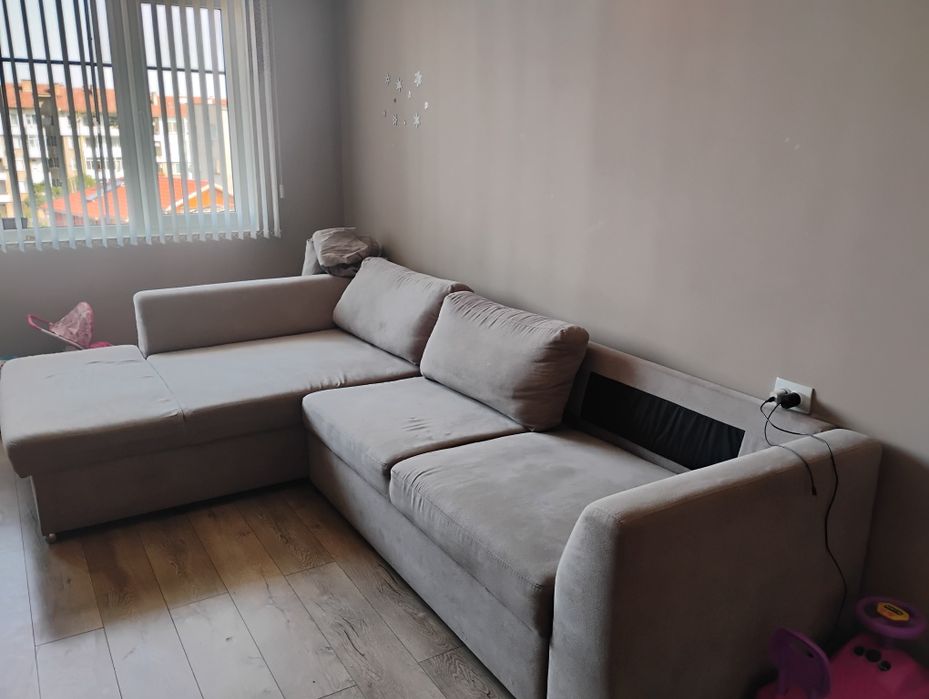 Запазен Ъглов Диван