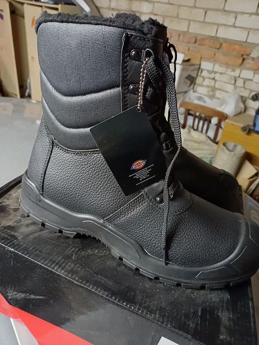 Продам зимние ботинки  Dickies
