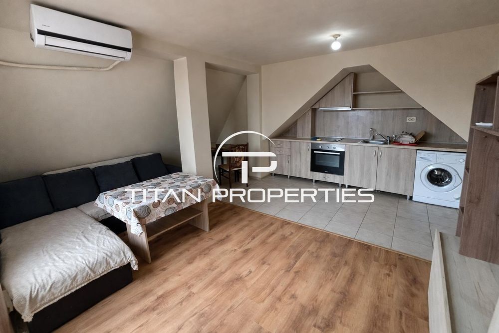 Двустаен апартамент, под наем, Колхозен пазар