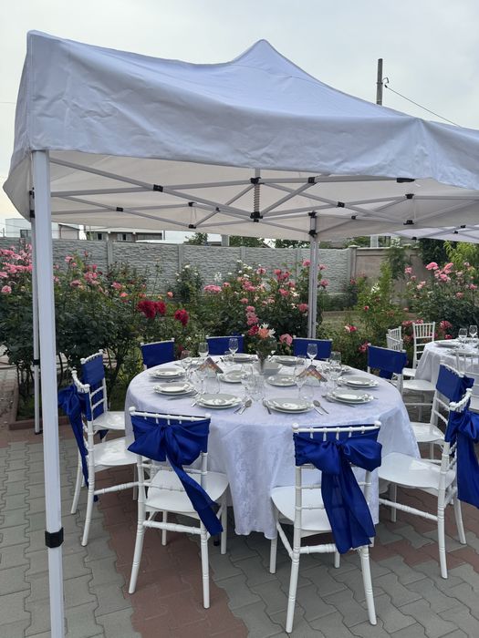 Inchiriez pavilion cu mese si scaune pentru evenimente