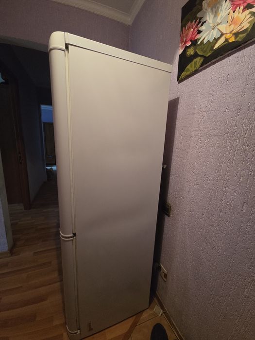 Холодильник Indesit B16