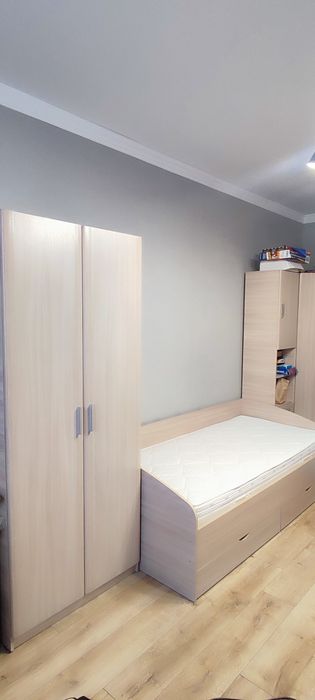 Продаю гарнитур в детскую, подростковую комнату