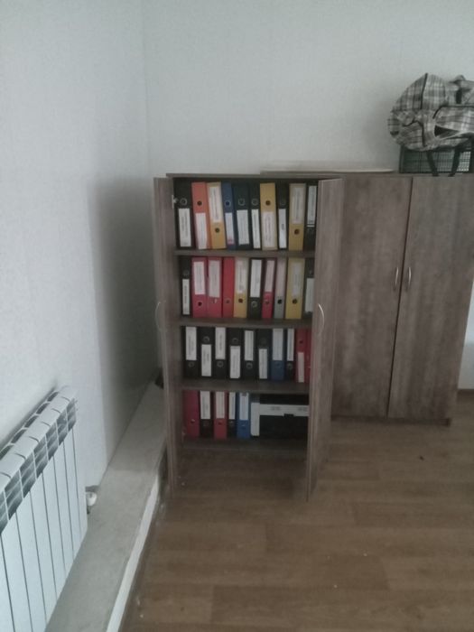 Шкаф три штука  офисная