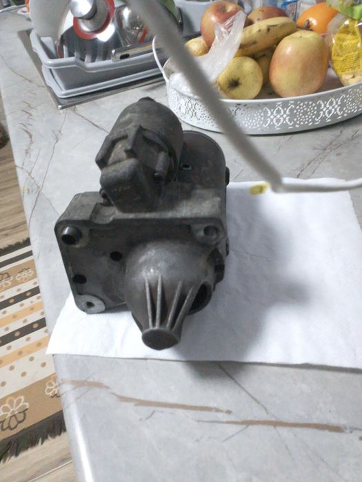 Vînd electromotor Peugeot 16 16v hdi