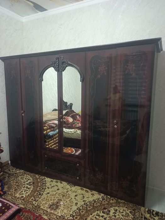 Mebellar toʻplami sotiladi