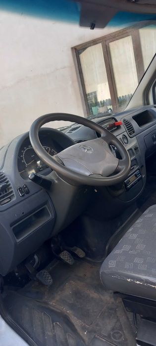 Vând Mercedes sprinter
