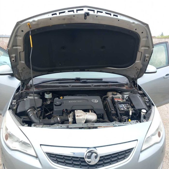 Опел Астра J 1,3 дизел 5-врати сива/Opel Astra J A13DTE 2010г на части