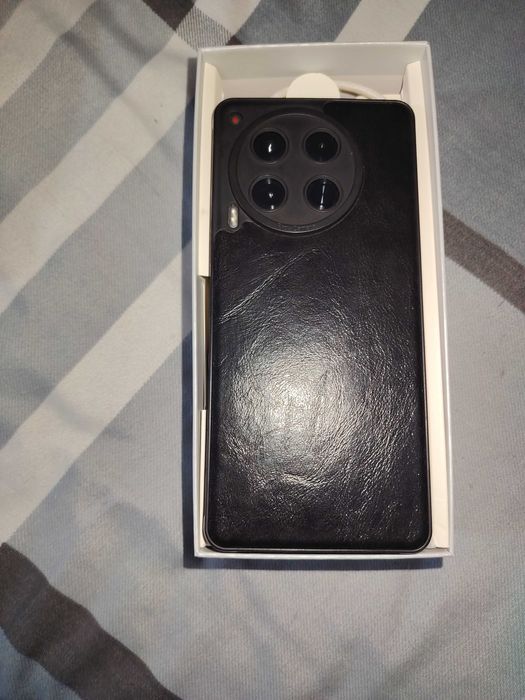 Продам Tecno Camon 30