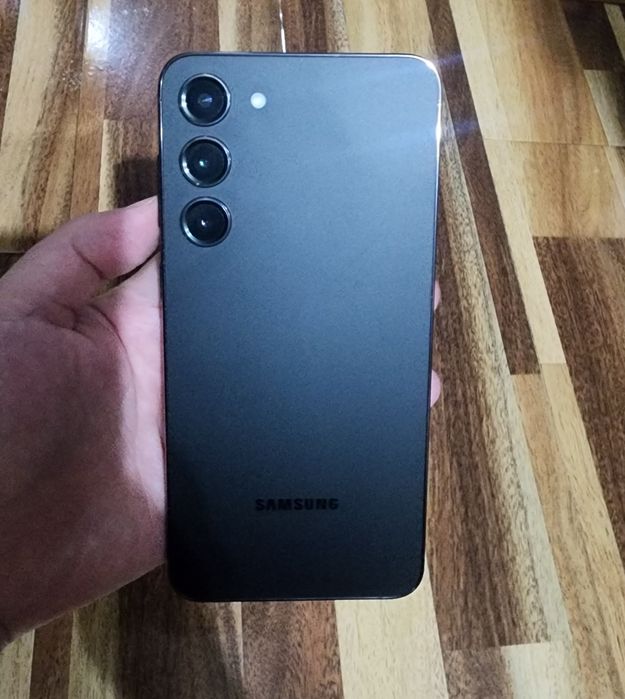 Samsung s23 plus sotiladi