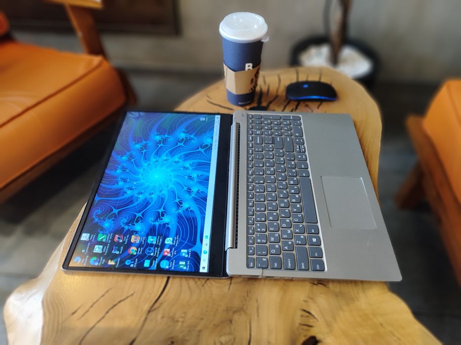 Продам ноутбук LENOVO RYZEN
