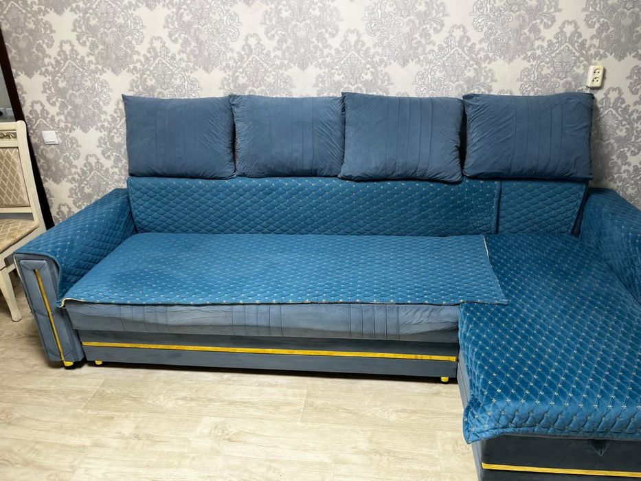 Продам диван хороший