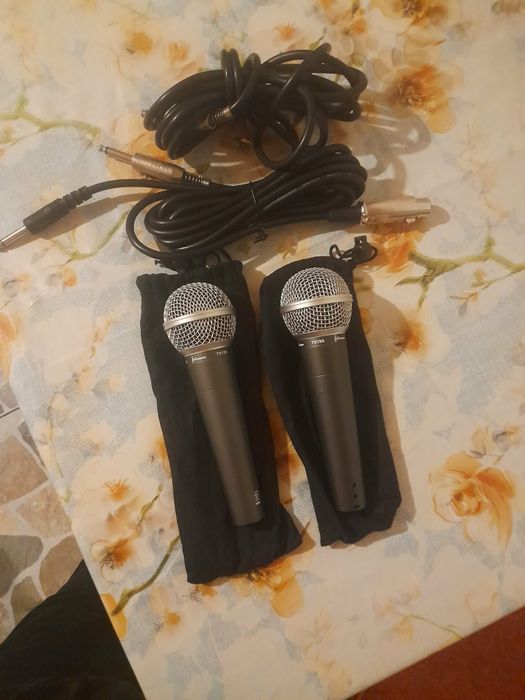 Vând 2 microfoane perfect funcționale
