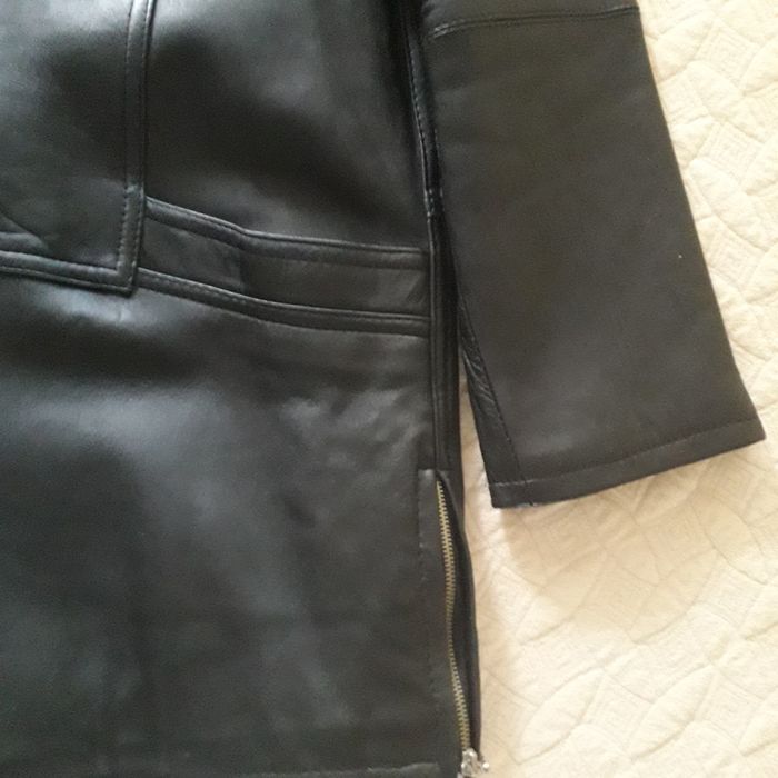 Haină din piele naturală,nr.52,Stare foarte bună!