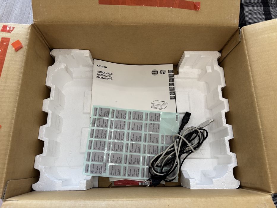 Цветной принтер (Canon)