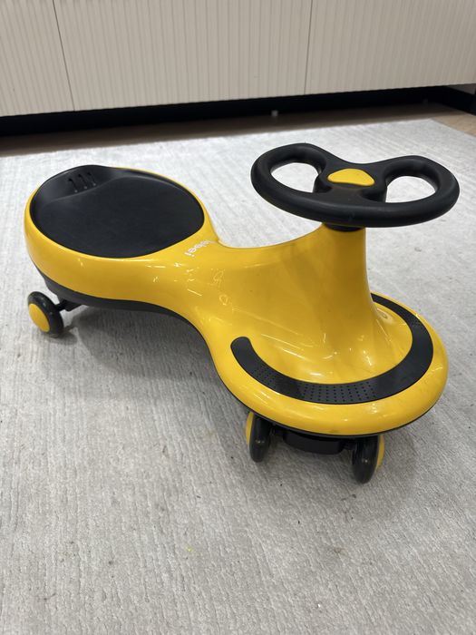 Продам детскую машинку-каталку