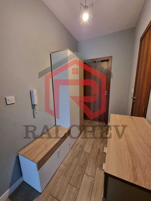 Дава се под наем Двустаен апартамент в Варна, Възраждане 3 - 74 кв.м за 433.5 € - Снимка #9