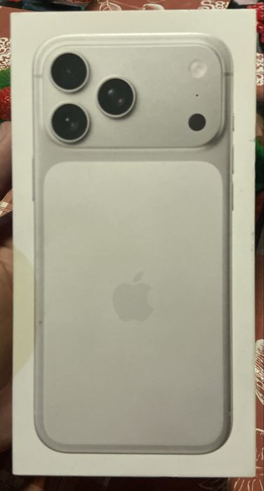 Iphone 17 Pro Max Silver