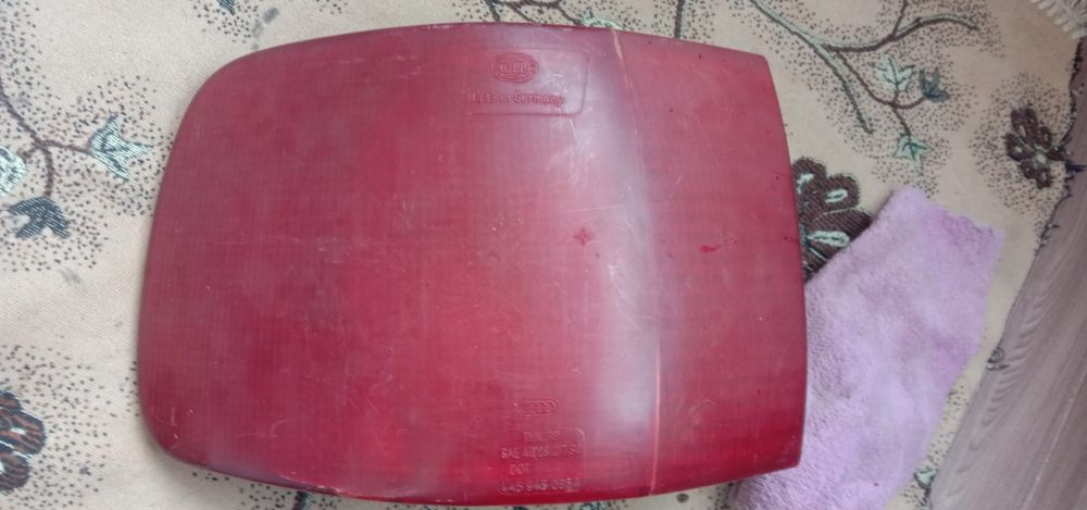 Левый задний плафон на Ауди с4