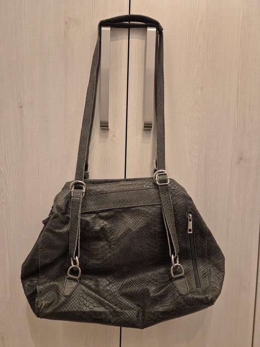 Geantă din piele naturală, culoare verde, model elegant