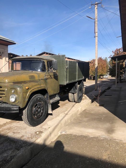 Zil 138A bortli yuk mashinasi