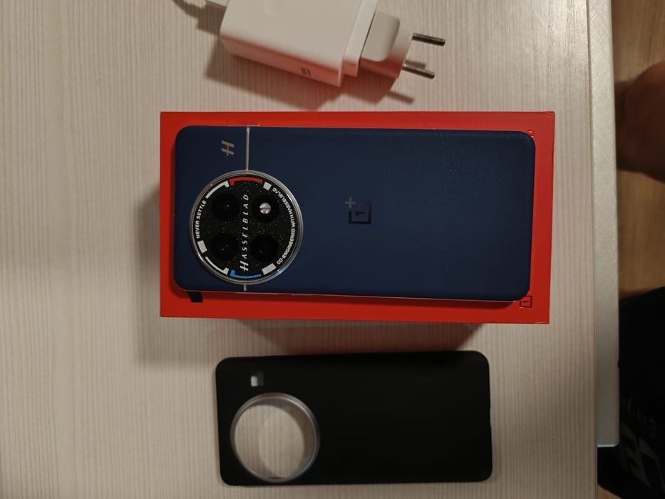 Продам OnePlus 13