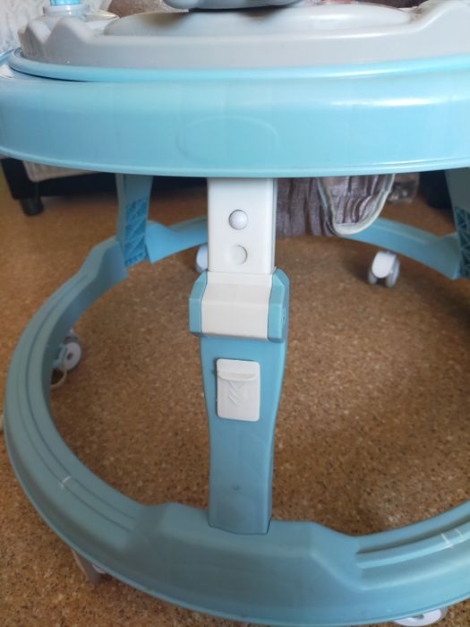 Продам ходунки детские