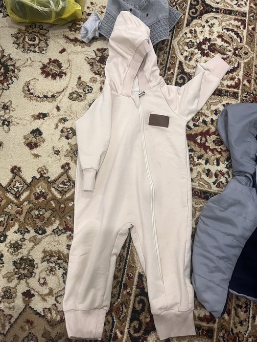 Куртка , безрукавка на весну