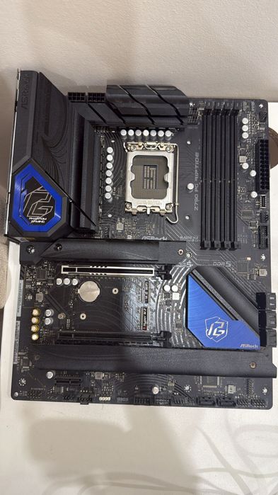 Материнская плата ASRock Z790