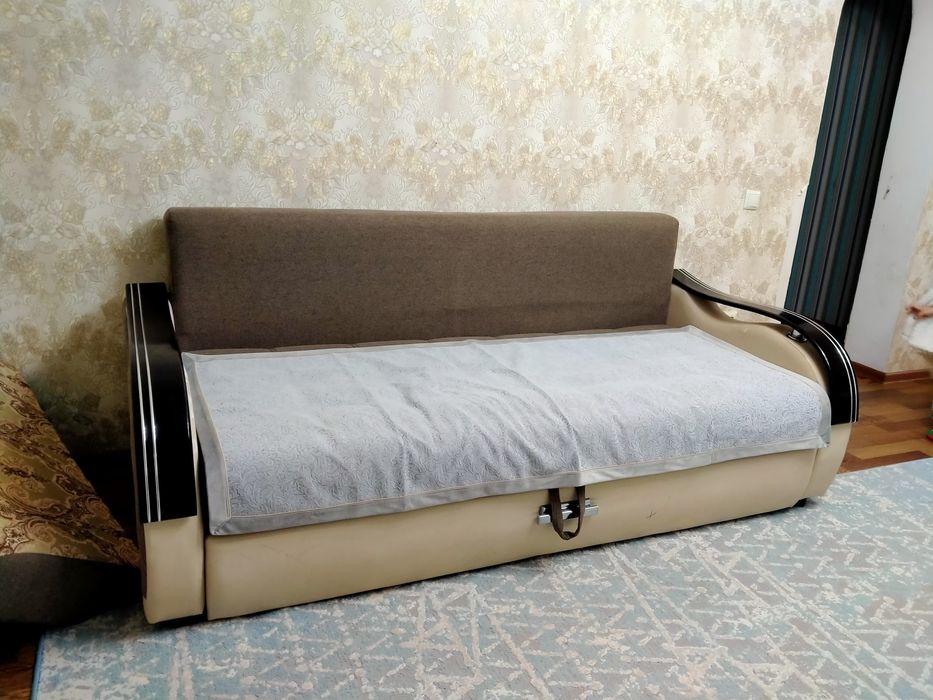 Диван в хорошем состоянии