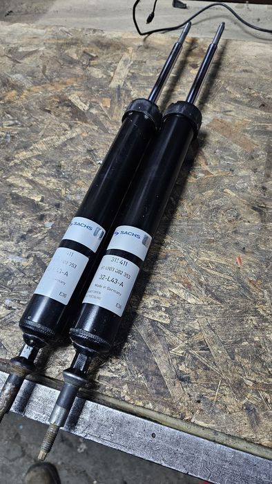 Задни амортисьори бмв bmw e90 e91 e92 e87 Sachs