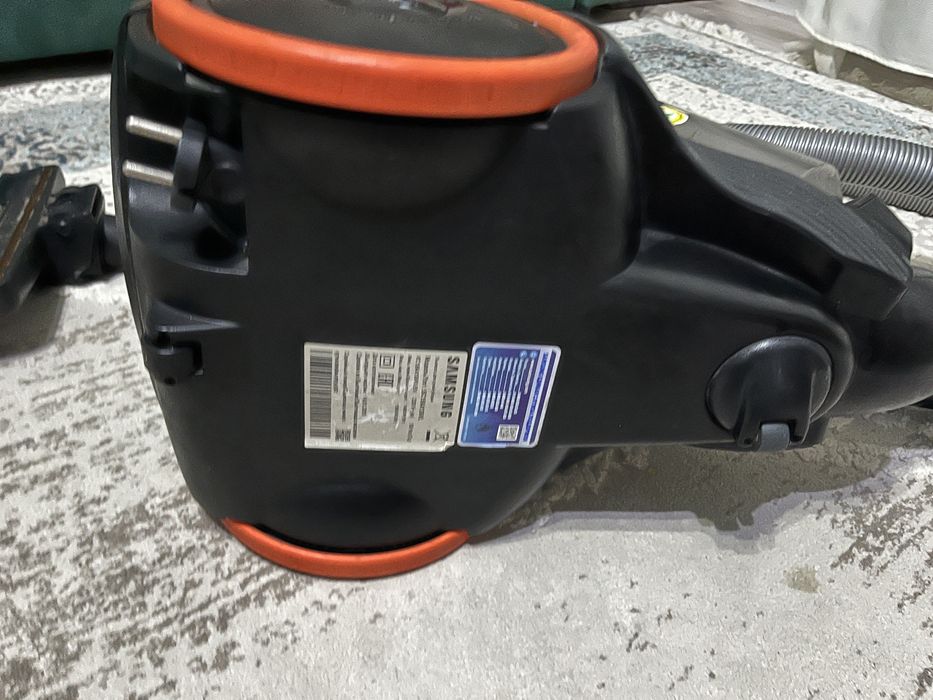 Плесос от Samsung модель: SC15K4136VL.