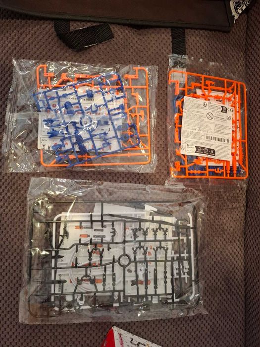 Сглобяеми роботчета – 8лв за брой.