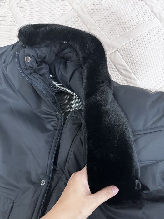 Продам куртку новую