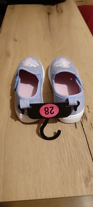 Нови красиви  кецове за момиче номер 28