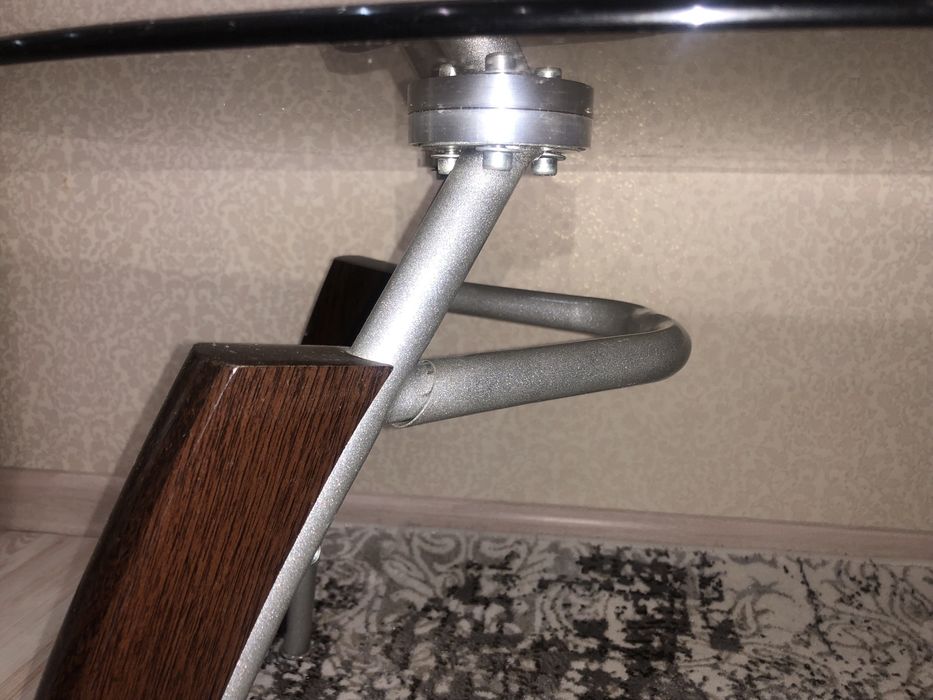 Журнальный столик