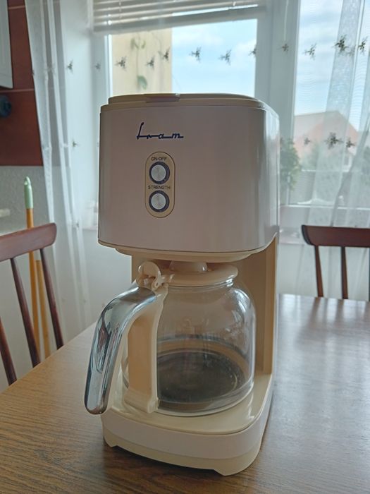 Vând cafetiera Fram
