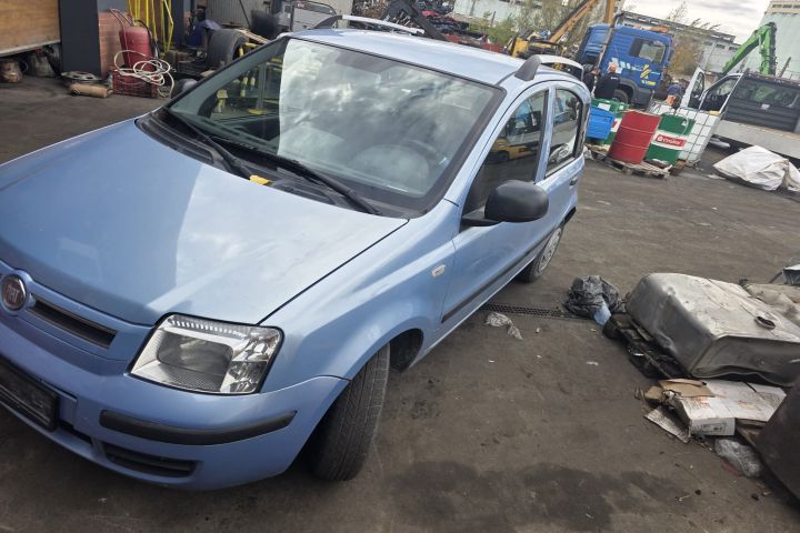 Aripa fata stanga Fiat Panda 2011 1.2 MT (60 hp)