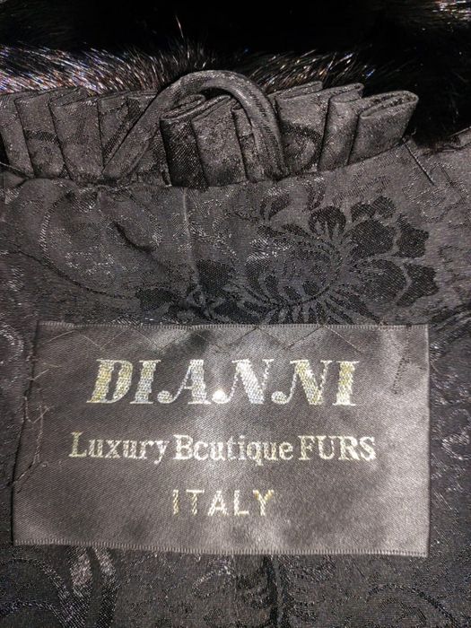 Продам шубу норковую