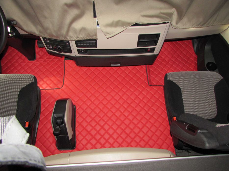 Стелки за камион за МАН ТГХ MAN TGX 2018-2021 под 2 нива Еко кожа