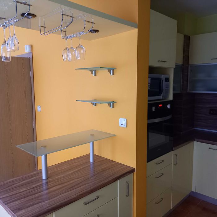 Дава се под наем Тристаен апартамент в София, Яворов - 97 кв.м за 857.82 € - Снимка #1