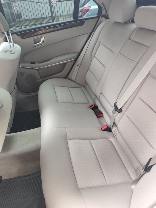 Mercedes E200 IMPECABIL