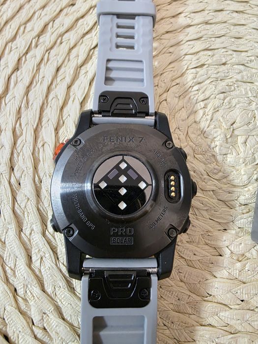 Garmin finix 7pro sapphire solar