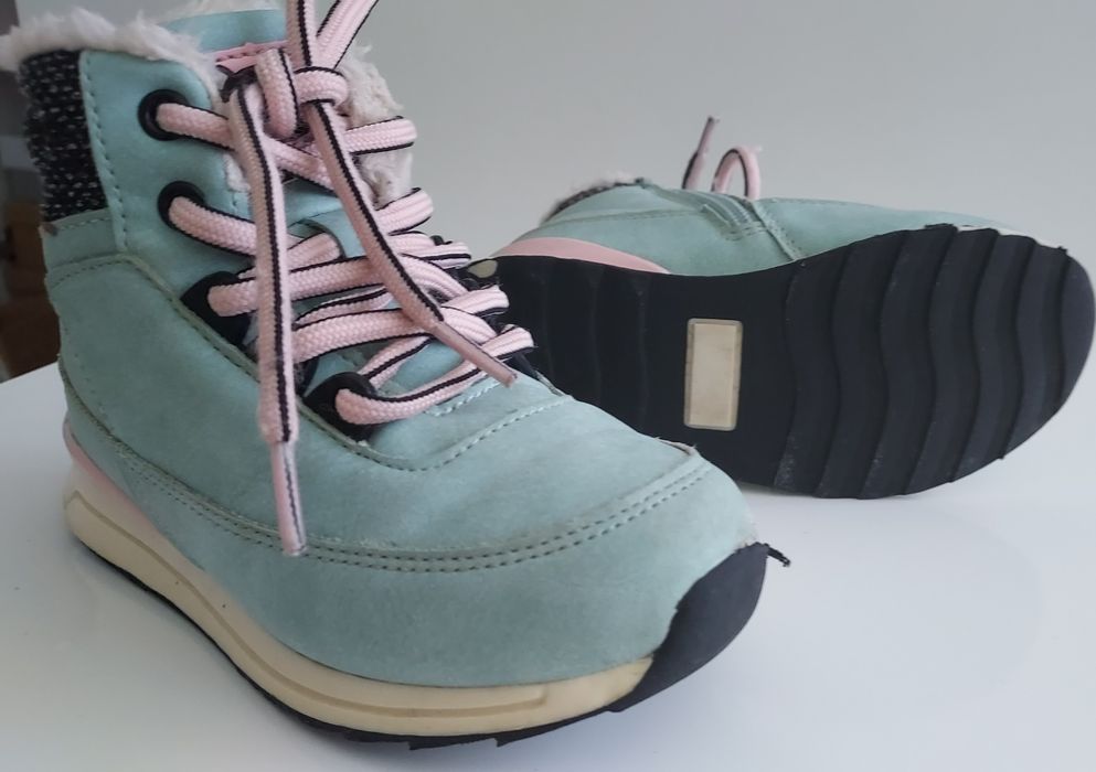 Детски боти Reserved